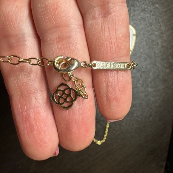 Kendra Scott Rae Ivory Mother of Pearl in gold tone necklace! - Picture 5 of 11
